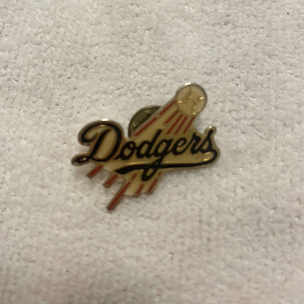 Dodgers pin